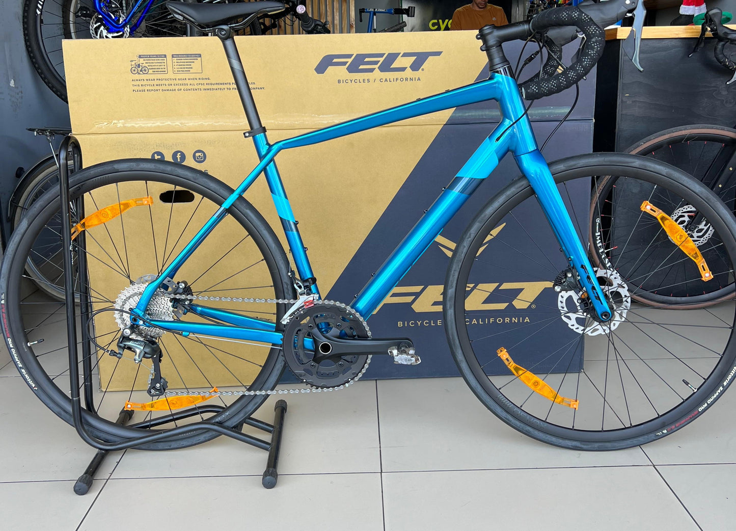 Bicicleta Felt VR 40